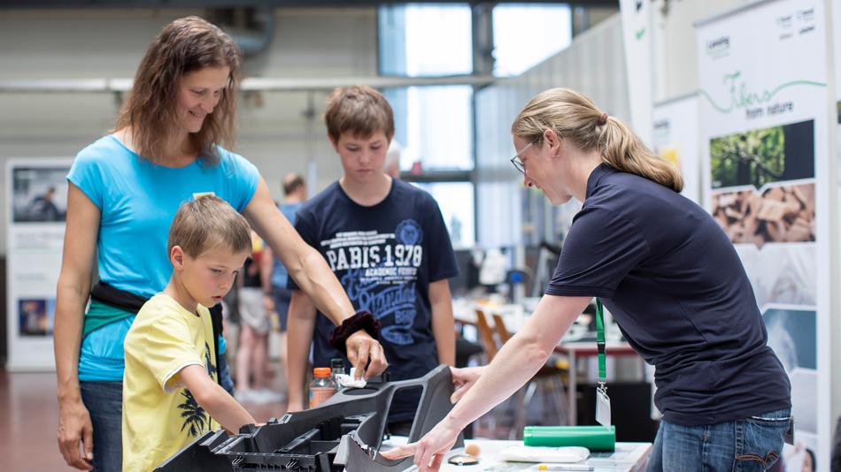 Lange Nacht der Forschung bei der Lenzing AG