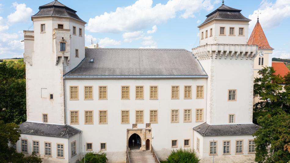 Haupteingang MAMUZ Schloss Asaprn/Zaya