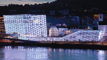 LED-Fassade des Ars Electronica Centers