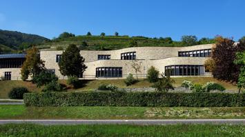 Danube Private University