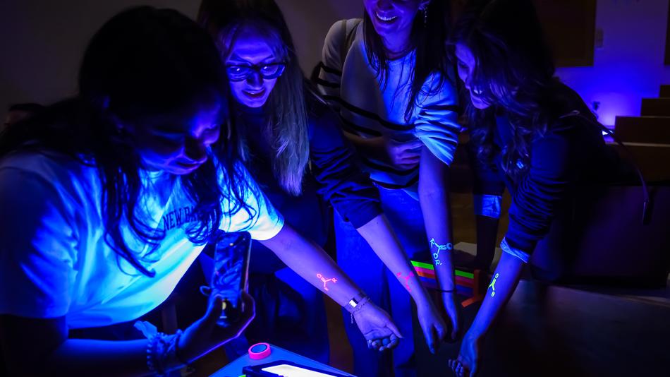 Fuoriszierende Tattoos bei der LNF24