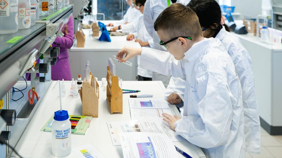 Schüler im Lehr-Lern-Labor WiL2La