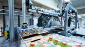 RUNPICK – Der Robotic Universal Picker ist ein Roboter zur vollautomatischen Bearbeitung von Großgebinden für die Belieferung von Supermärkten.