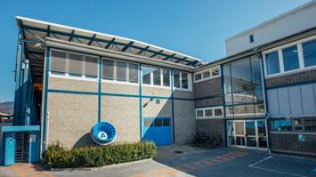 Haupteingang Forschungs & Entwicklungslabor