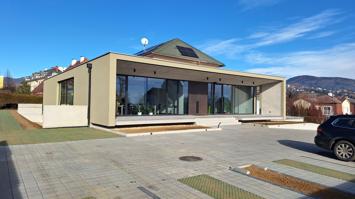 Eingangsbereich des Studienzentrums Weiz