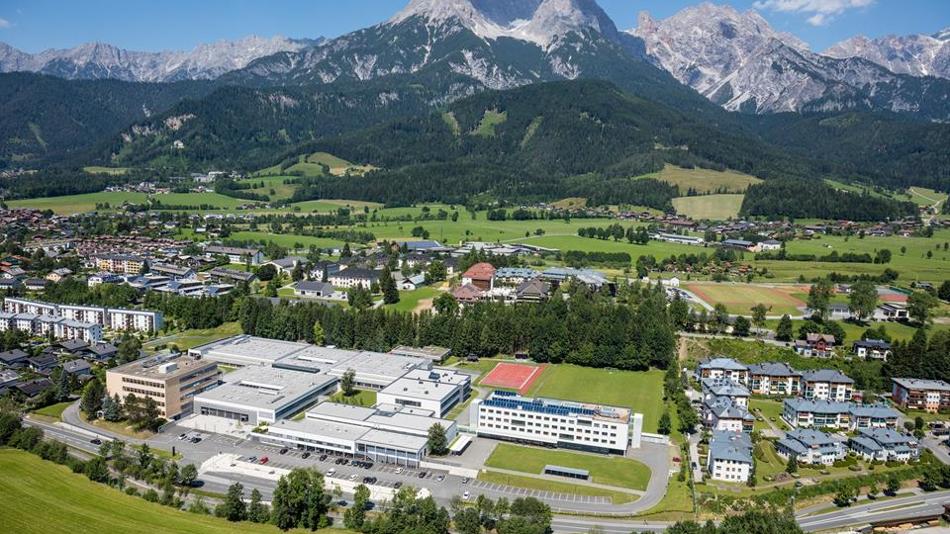 Luftbild des Schulcampus