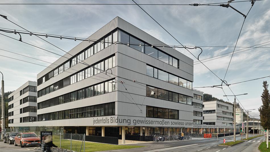 Hauptgebäude der PH Tirol