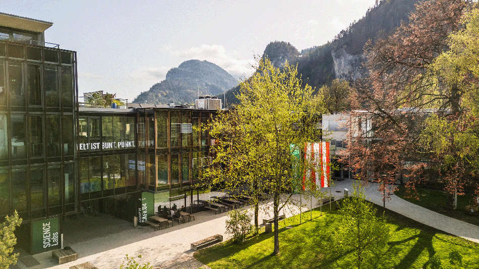 Außenansicht der FH Kufstein Tirol