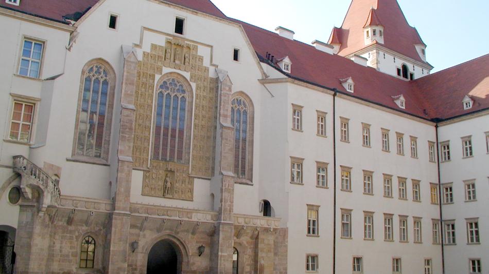 Theresianische Militärakademie - Wappenwand