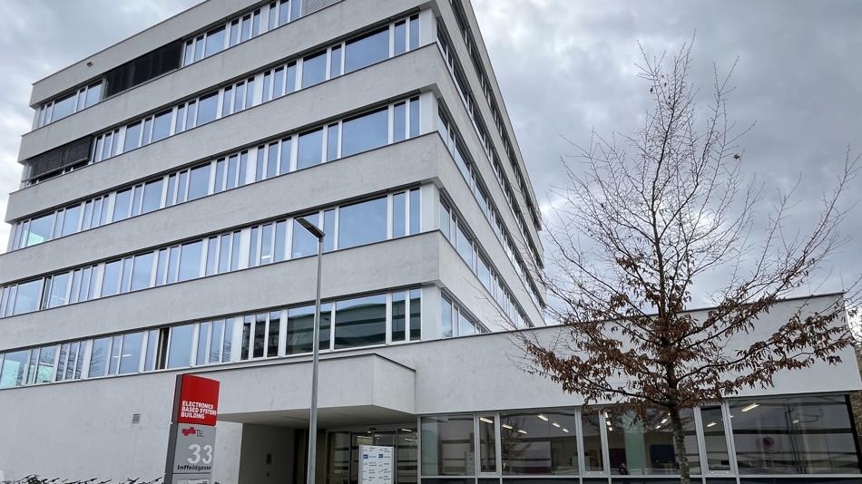 EBS-Gebäude mit Sitz des SILICON ALPS Clusters