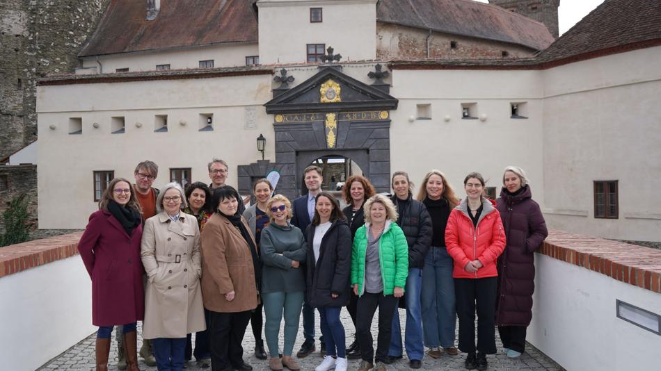 ACP Team vor der Friedensburg Stadtschlaining