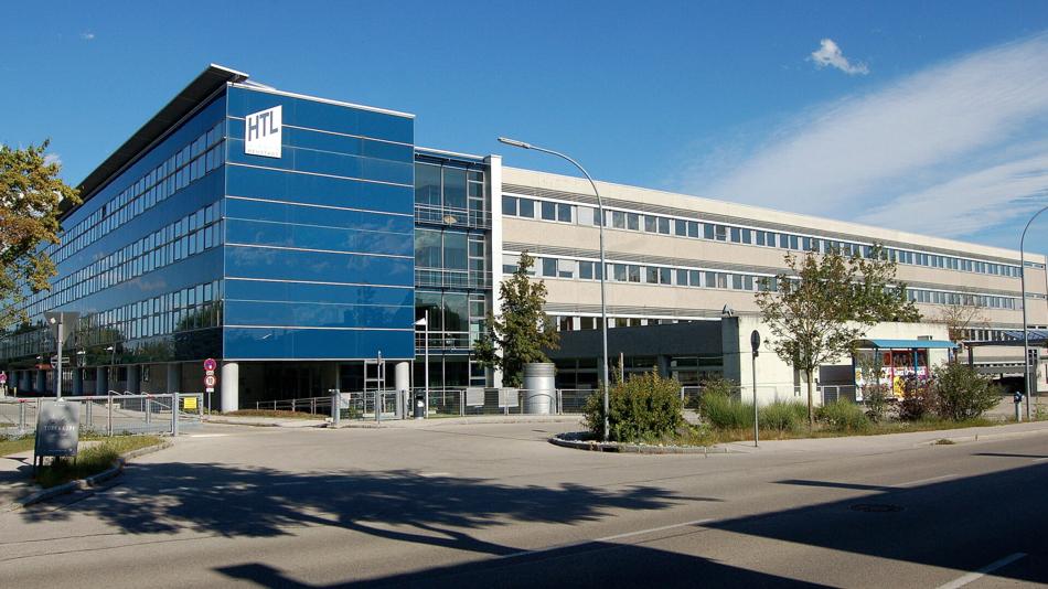 Hauptgebäude HTL Wiener Neustadt