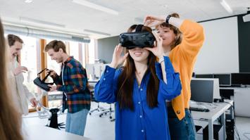 Testen von VR-Brillen im WEB-Lab