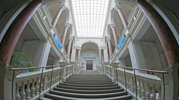 Große Treppe der Wiener Universitätssternwarte, Ansicht von unten