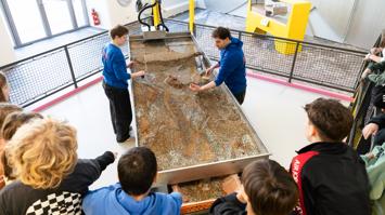 ZOOM Mitmachausstellung "Donaurauschen & Flussgeflüster"