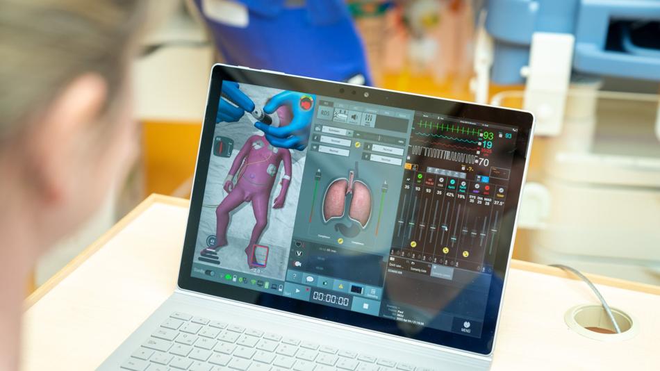 Überwachen und Üben an der Simulationspuppe Paul