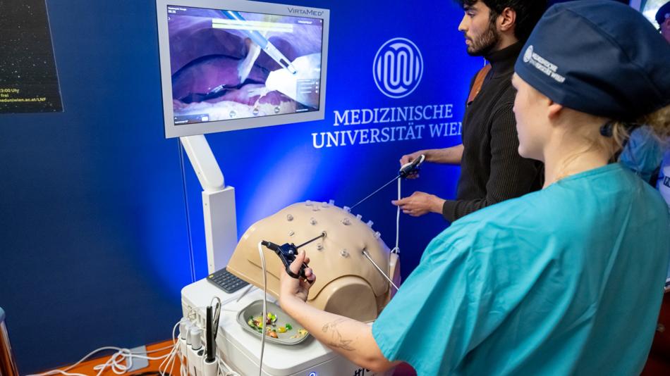 Operation durch's Schlüsselloch