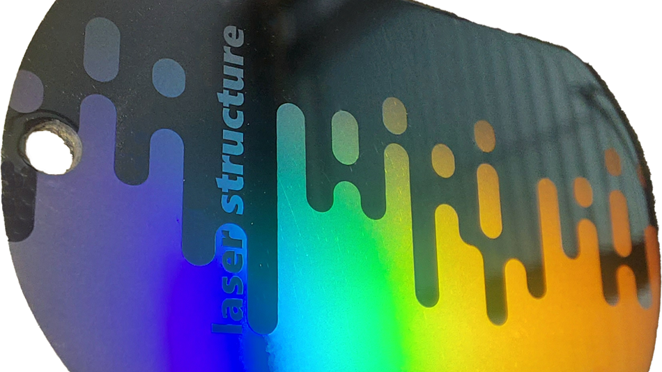 Strukturfarben auf laserbearbeiteter Oberfläche