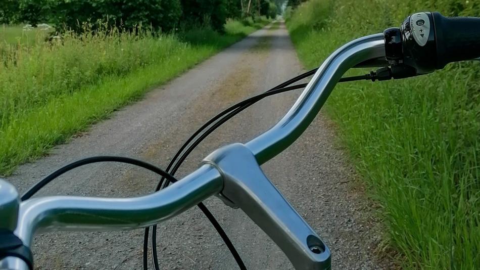 Fahrrad auf Fahrradweg