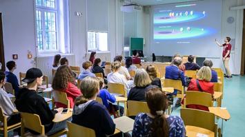 Kurzvorträge im Littrow Hörsaal