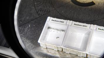 Bauteile klein wie ein Staubkorn