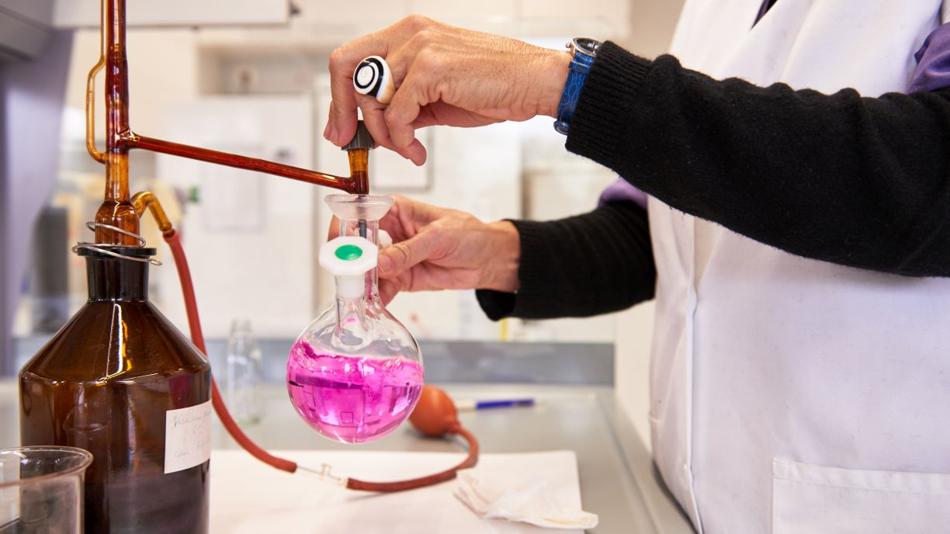 Analyse im akkreditierten Labor der Biologischen Station Neusiedler See