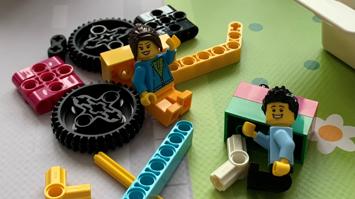 Lego verleiht MINT-Flügel