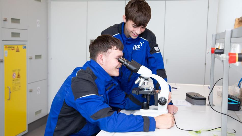 Blick in die Welt der Kleinlebewesen und Zellen