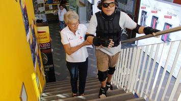 Erste Hilfe-Altersanzug ausprobieren