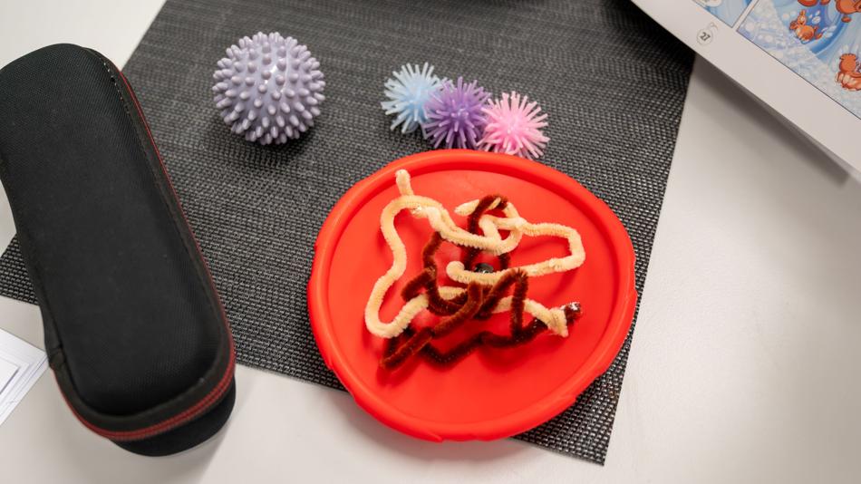 Massagebälle und Pfeifenreiniger