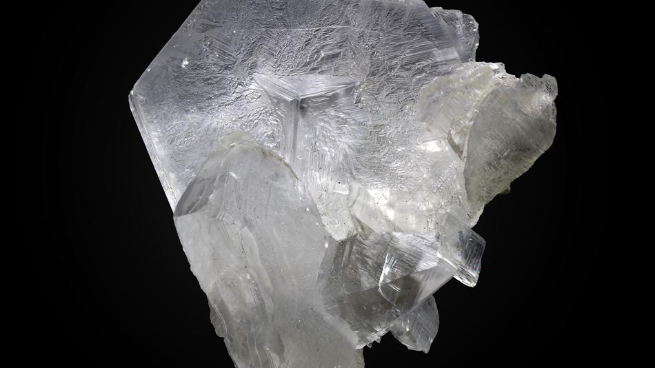 ein Stück des Minerals Calcit