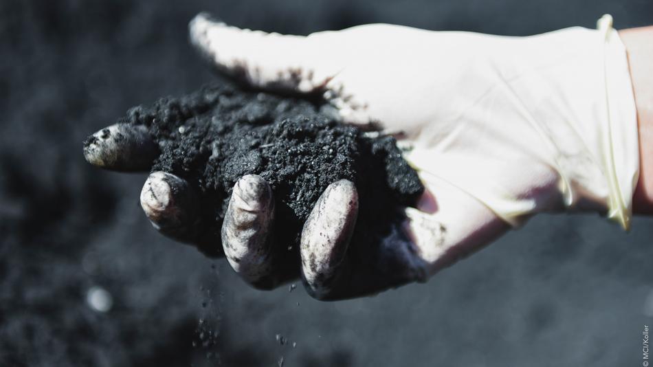 Wie wird Aktivkohle hergestellt und was hat Popcorn damit zu tun?
