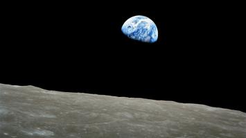 Erde und Mond aus der Sicht von Apollo 8