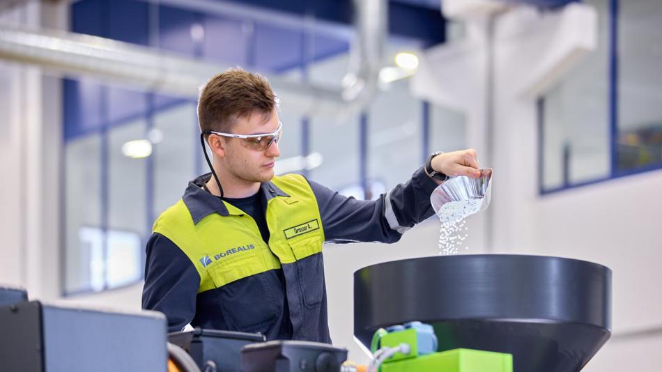 Application Hall Extrusion