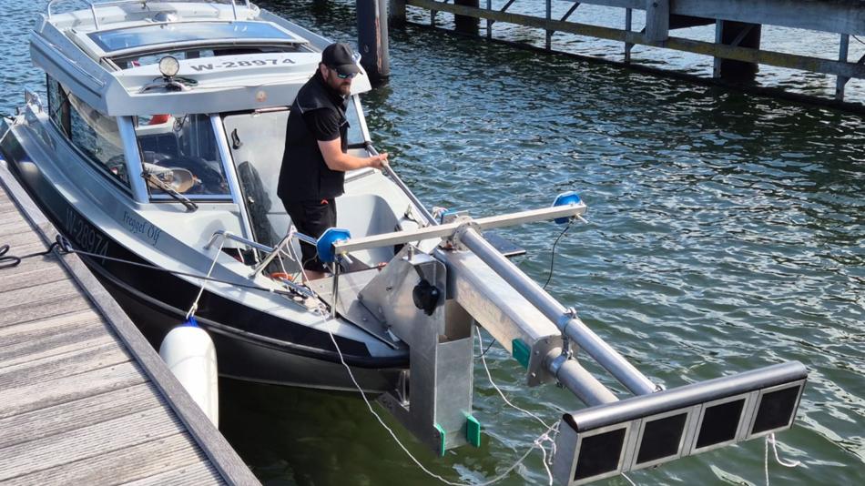 Unterwasserarchäologische Messungen mit Sonar.