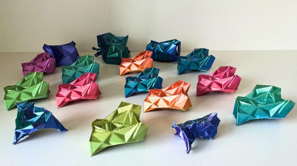 Raumzeit Modelle in unterschiedlichen Farben