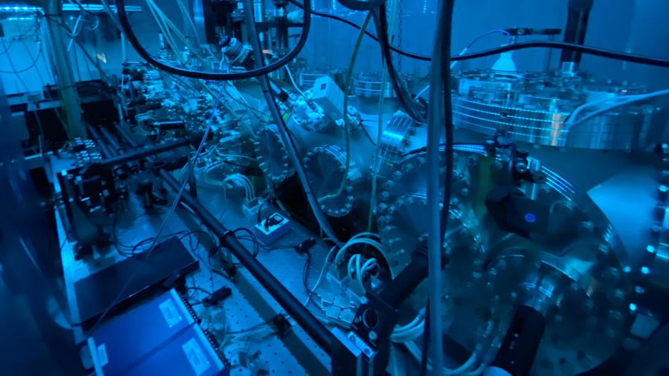 Long-Baseline-Materiewelleninterferometer