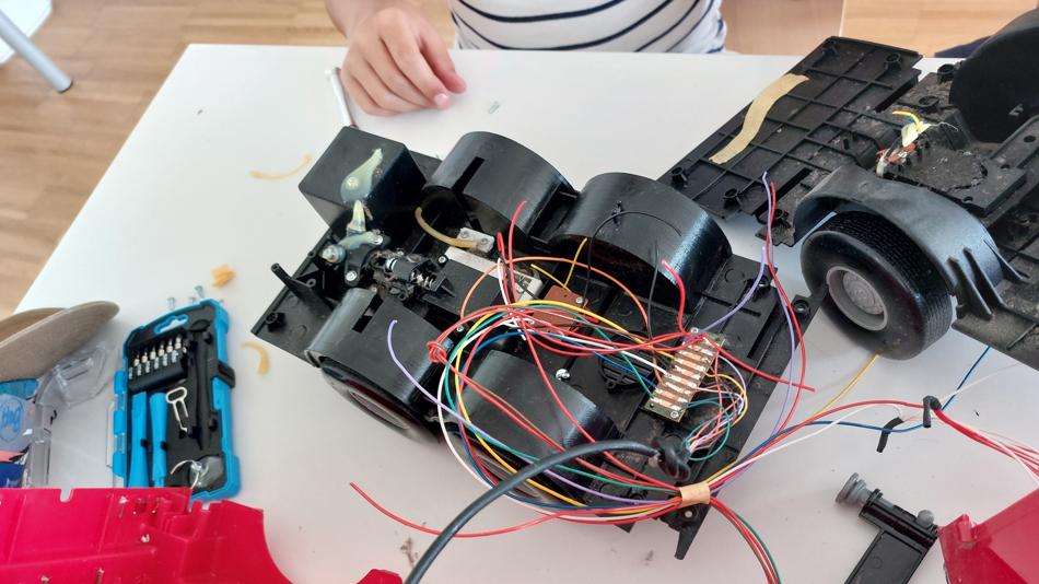 Zerlegetes Elektrokinderspielzeug