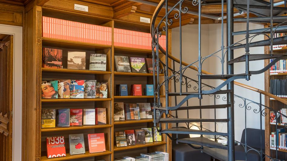 Einblick in die Publikumsräume der Wienbibliothek im Rathaus