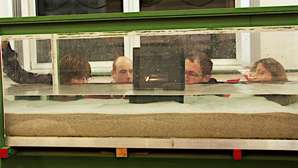 Brückenpfelier im Fluss