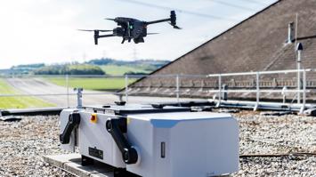 Drohne im Umspannwerk