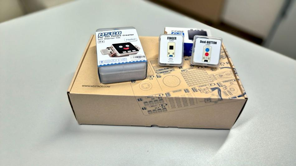M5Stack M5Go Starterkit, Core S2, Finger Unit und Dual Button auf IoT Devboard
