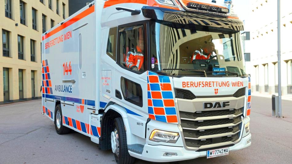 Bettenintensivtransporter der Berufsrettung Wien