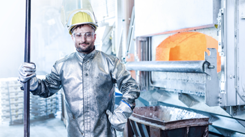 Mitarbeiter im Druckguss