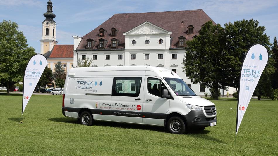 Laborbus des Landes OÖ