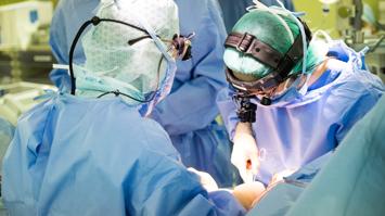 Neurochirurgische Operation - Clipping eines Aneurysmas