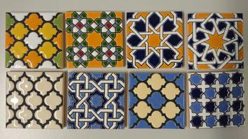 Kacheln mit verschiedenen symmetrischen Mustern