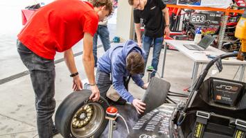 Das Bild zeigt den Formular Student Rennwagen des Joanneum Racing Teams