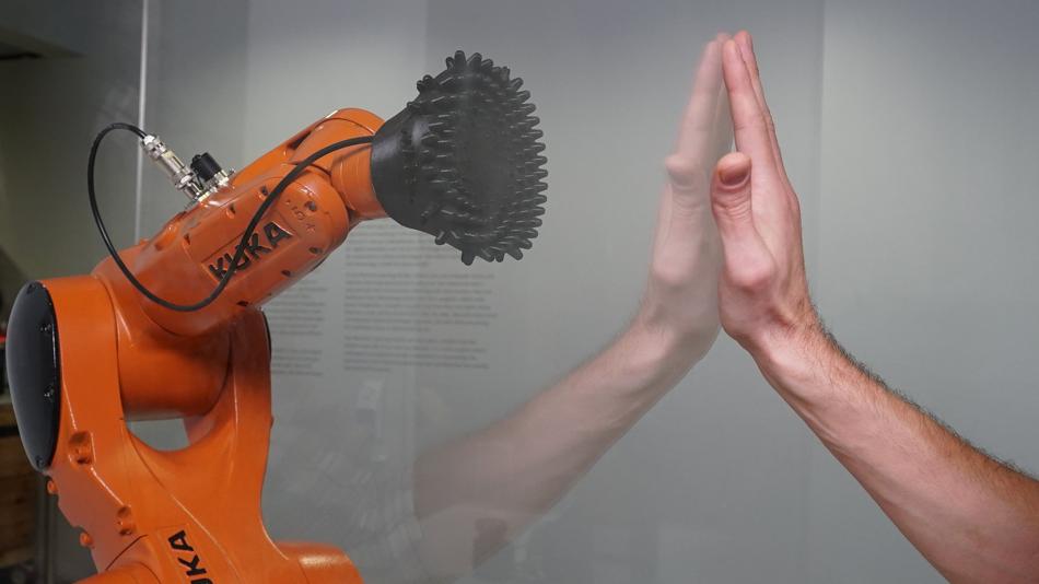 Contact / Emanuel Gollob & Magdalena May