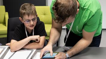 Erwecke an der FH JOANNEUM Roboter zum Leben